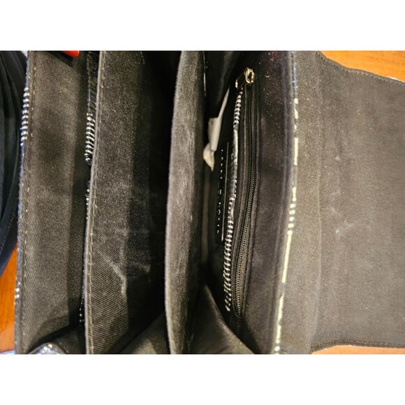 Kelly & Katie Cross Body Navy Blue White Floral - Picture 10 of 11